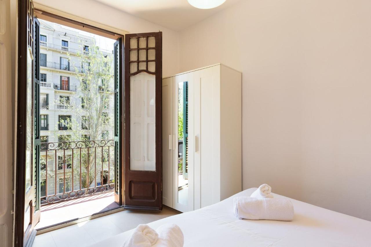 Stay U-Nique Apartments Mistral Barcelona Ngoại thất bức ảnh